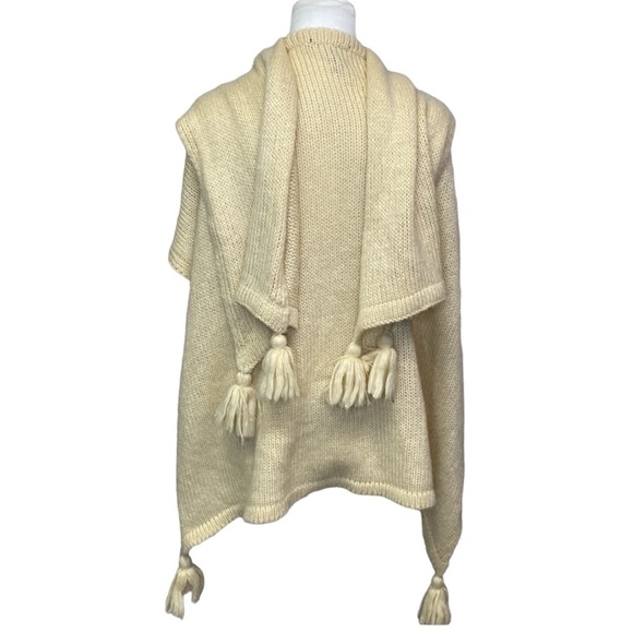 Do Everything In Love Scarf Sweater Wrap Tassels - Picture 4 of 7